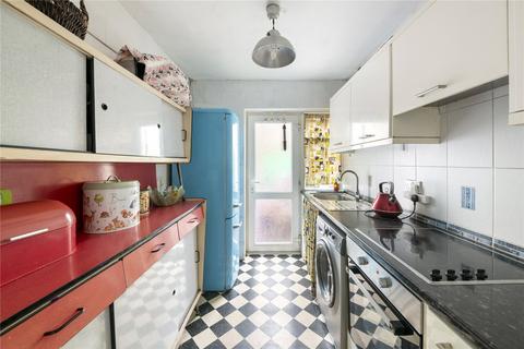 2 bedroom bungalow for sale, Royal Crescent, Ruislip HA4