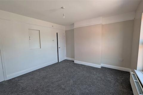 2 bedroom terraced house to rent, Slater Street, WA4