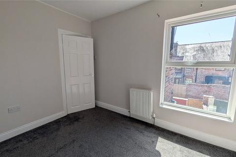 2 bedroom terraced house to rent, Slater Street, WA4