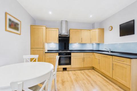 Ashford Crescent, Ashford, Surrey, TW15