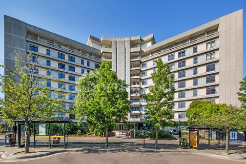 1 bedroom flat for sale, Park Street, Town Centre, Ashford, TN24