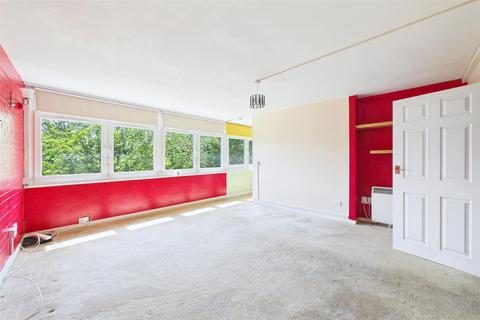 2 bedroom flat for sale, Perfectly placed for Clevedon living
