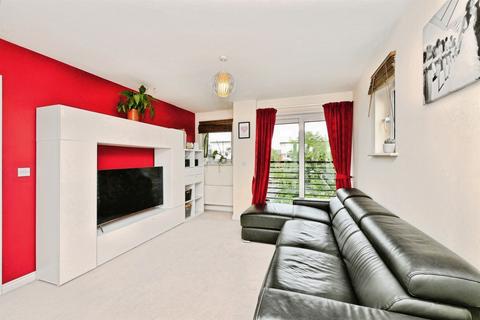 2 bedroom flat for sale, St. Josephs Green, Welwyn Garden City