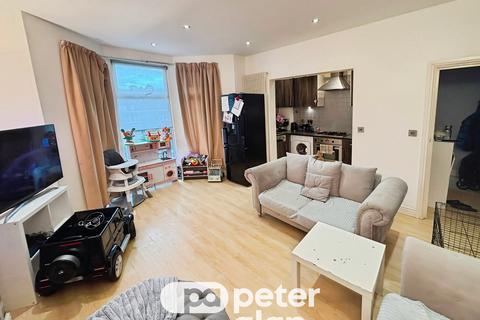 2 bedroom flat to rent, Caerau Road, Newport, NP20