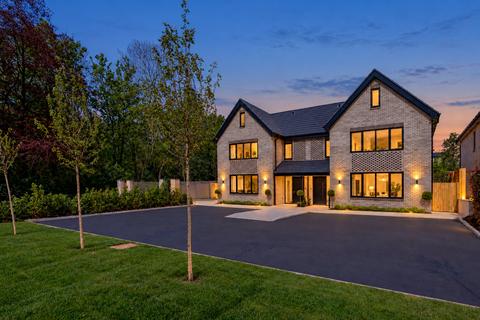 5 bedroom semi-detached house for sale, Watford Road, Radlett, Hertfordshire, WD7