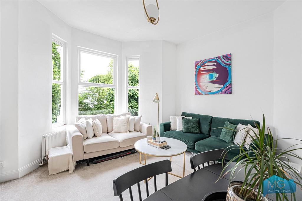 Apartment in London, Stroud Green - View 3