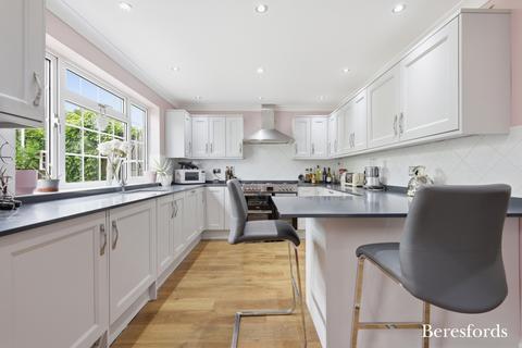 Shepherds Hill, Harold Wood, RM3