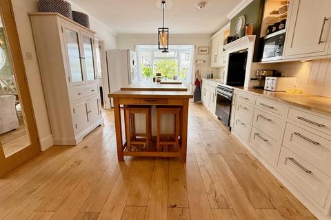 4 bedroom detached bungalow for sale, Moor Lea, Braunton EX33