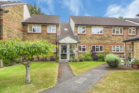 2 bedroom apartment for sale, Chelwood Close, London E4