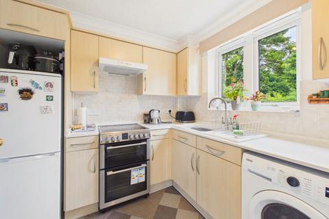 2 bedroom apartment for sale, Shardeloes Court, Newgate Street, Cottingham, HU16 4EB