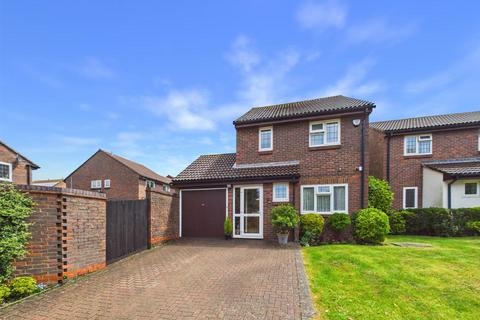 Blossom Close, South Croydon CR2