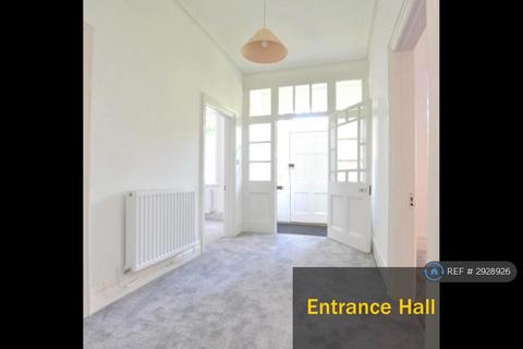 2 bedroom flat to rent, Salisbury Road, Barnet, EN5