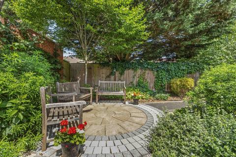1 bedroom retirement property for sale, Peel Lodge, Chapel Street, Marlow, Buckinghamshire, SL7 3FH