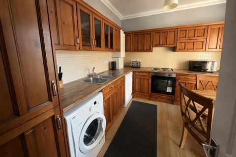 2 bedroom flat to rent, Parchment Street, Furnished, Winchester