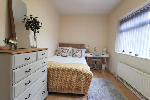 4 bedroom flat to rent, Wimbourne Street