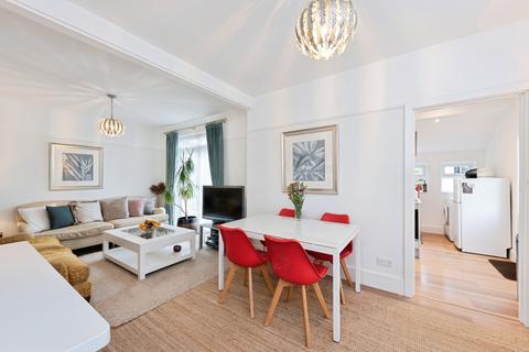 2 bedroom bungalow for sale, Tudor Avenue, Worcester Park, KT4