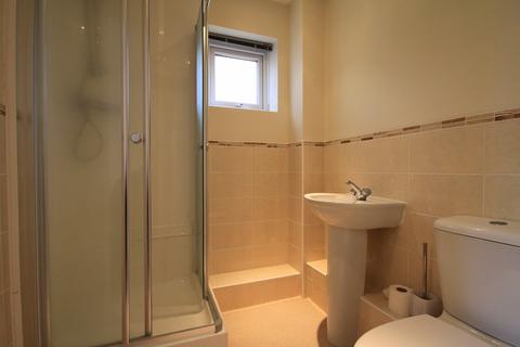 2 bedroom flat to rent, Circus Drive, Cambridge