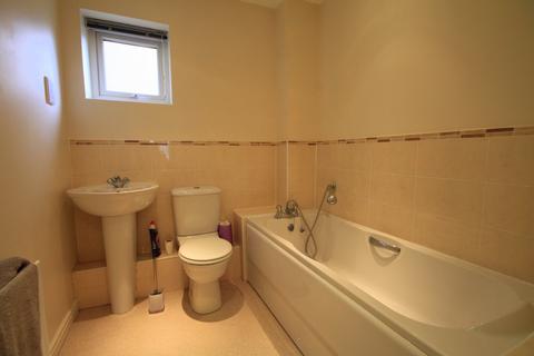 2 bedroom flat to rent, Circus Drive, Cambridge