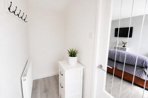 3 bedroom townhouse for sale, Eskdale Rise, Allerton, Bradford