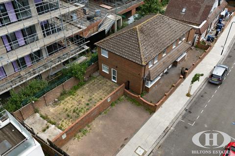 undefined, Boyd Avenue, Southall
