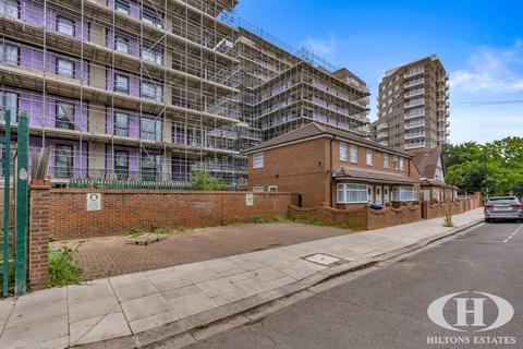 undefined, Boyd Avenue, Southall
