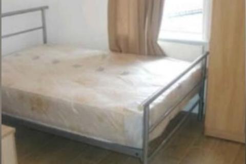 1 bedroom in a house share to rent, Farrier Place, Downs Barn MK14