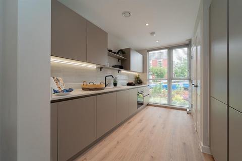 4 bedroom end of terrace house for sale, Stafford Close, Victoria Park, Manchester