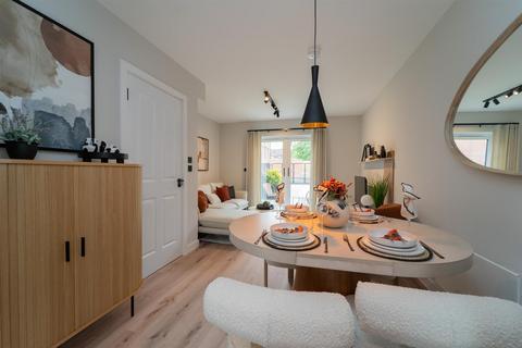 4 bedroom end of terrace house for sale, Stafford Close, Victoria Park, Manchester