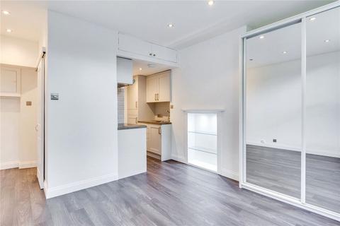 Studio to rent, Shirland Road, London W9