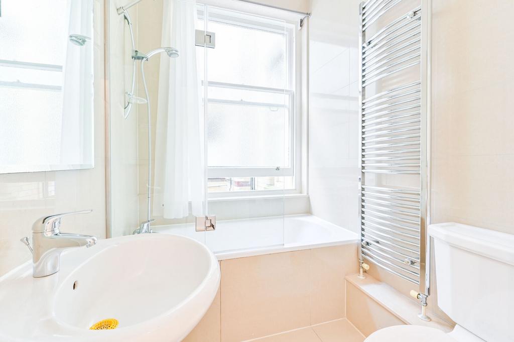 Apartment in London - View 5