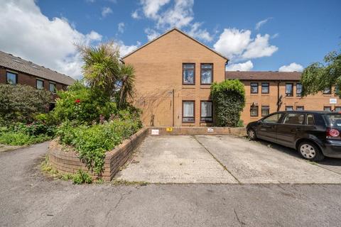 1 bedroom flat for sale, Newbury,  Berkshire,  RG14