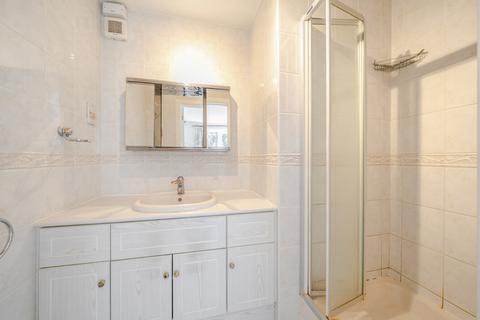 2 bedroom flat for sale, Albemarle Road, Beckenham, Kent, BR3