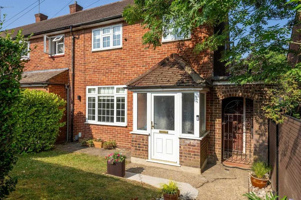 Burghley Avenue, Borehamwood, WD6 2 JL