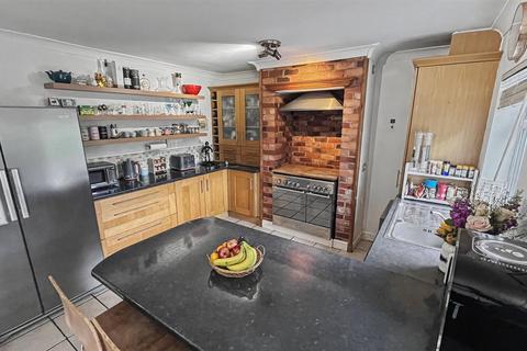 3 bedroom end of terrace house for sale, Vicarage Road, Birmingham B14