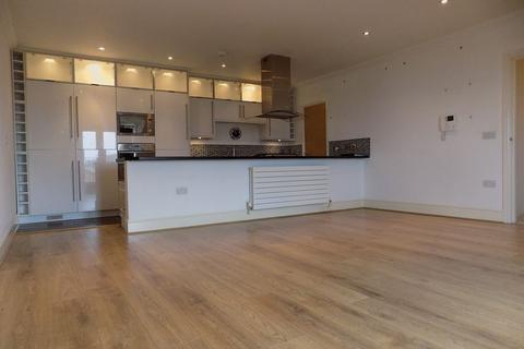 2 bedroom apartment to rent, Broadway, Sheerness