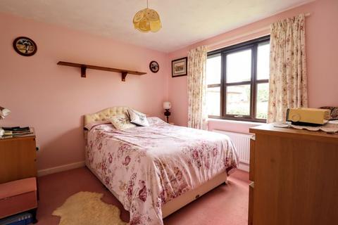 2 bedroom bungalow for sale, Epsom Grove, Bletchley, Milton Keynes