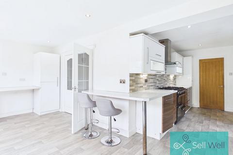 3 bedroom detached house for sale, Kinsley Drive, Manchester M28