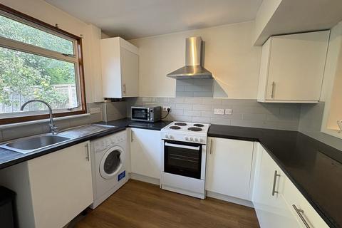 2 bedroom terraced house to rent, Leafield Road, Oxford