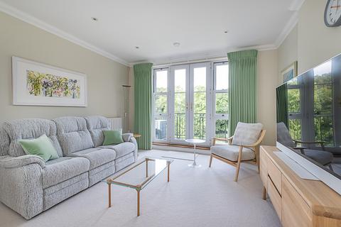 3 bedroom flat for sale, Chapman Square, London, SW19