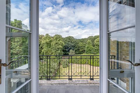 3 bedroom flat for sale, Chapman Square, London, SW19