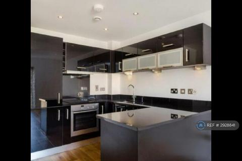 2 bedroom flat to rent, Pond Garth, York, YO1