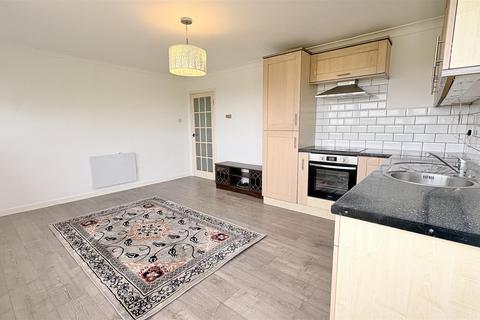 2 bedroom flat for sale, Moseley Court, Yardley Wood Road, Birmingham B13