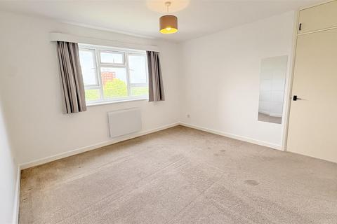 2 bedroom flat for sale, Moseley Court, Yardley Wood Road, Birmingham B13