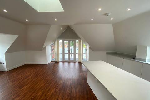 2 bedroom maisonette to rent, Wrotham Road, Meopham