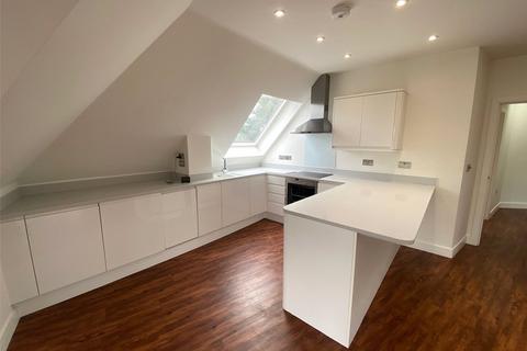 2 bedroom maisonette to rent, Wrotham Road, Meopham