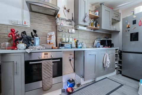 2 bedroom flat for sale, Priests Way, Swanage BH19