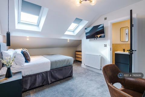 1 bedroom in a house share to rent, Clegge St, Warrington, WA2