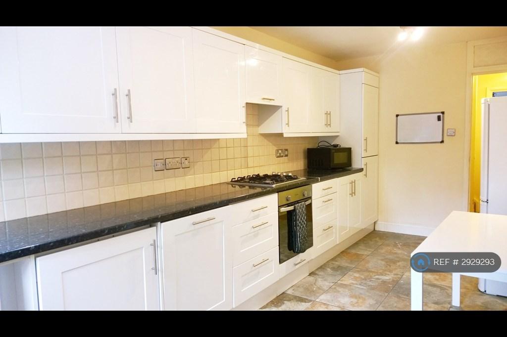 House in London, London Borough of Islington - View 2