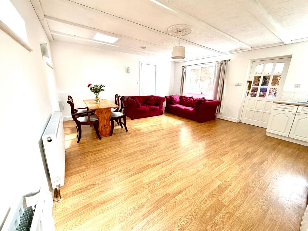 Apartment in Southampton, Bevois Mount, Portswood - View 3