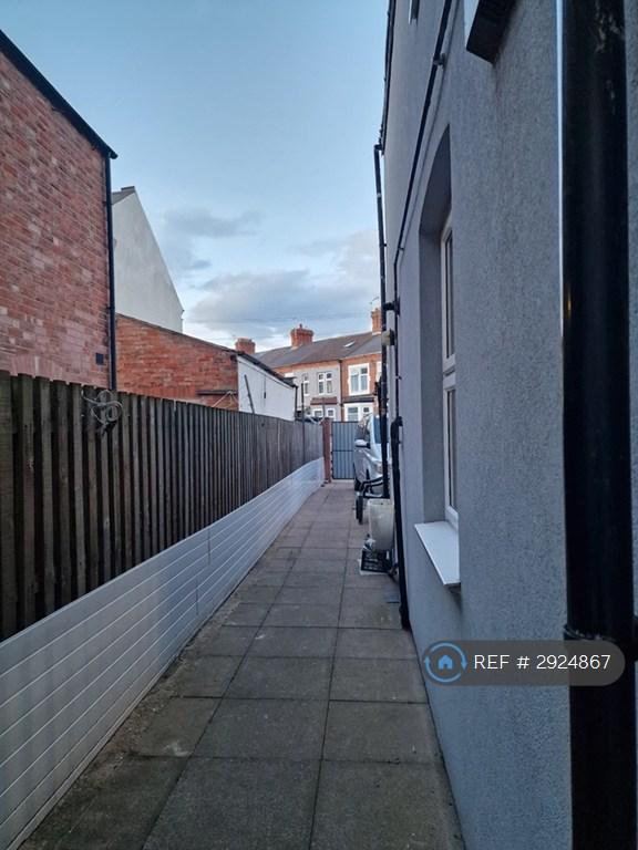House in Leicester, City of Leicester - View 4